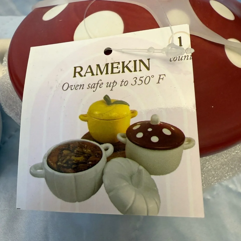 2/ RANEKIN Red and White Polka Dot Ceramic Casserole Dishes